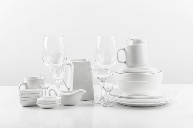 Ceramic tableware collection