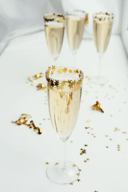 Free photo champagne glasses