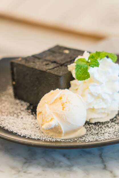 charcoal toast with ice-cream
