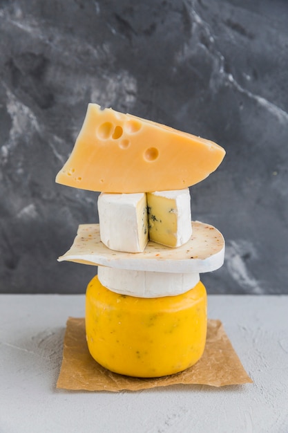 Foto gratuita antipasto di formaggio