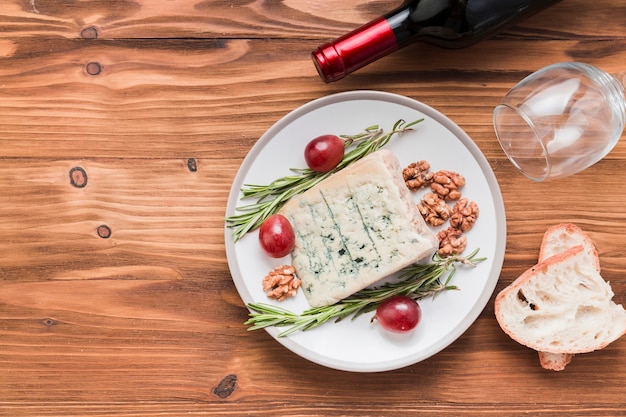 Free photo cheese appetizer