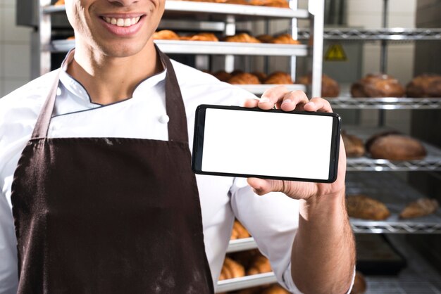 Chef showing screen of phone