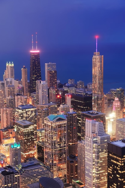 Free photo chicago aerial view at dusk