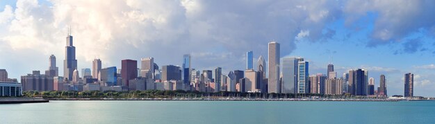 Горизонт Чикаго над озером Мичиган