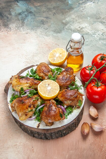 chicken chicken with lemon herbs on lavash oil tomatoes garlic