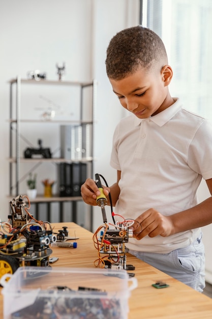 Child making robot