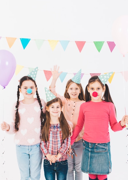 Free photo children celebrating a birthday