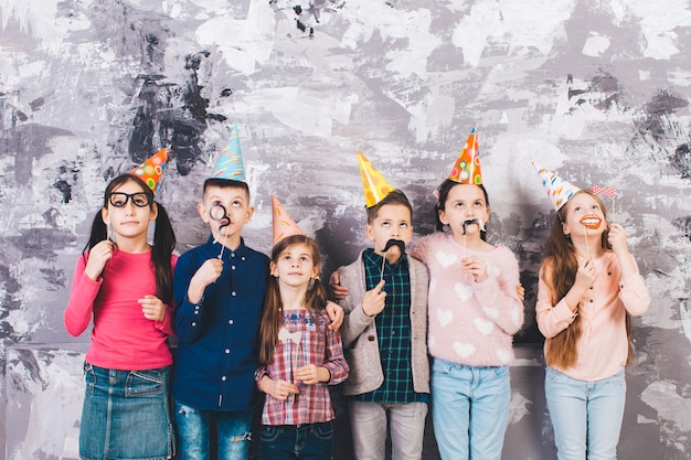 Free photo children celebrating a birthday