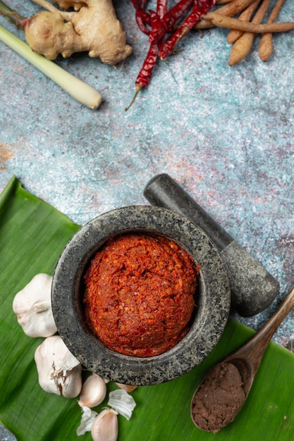 Foto gratuita alimento tailandese delle spezie e del curry del peperoncino rosso