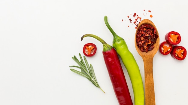 Free photo chilli condiment with copy-space