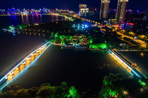 中国の公園の夜