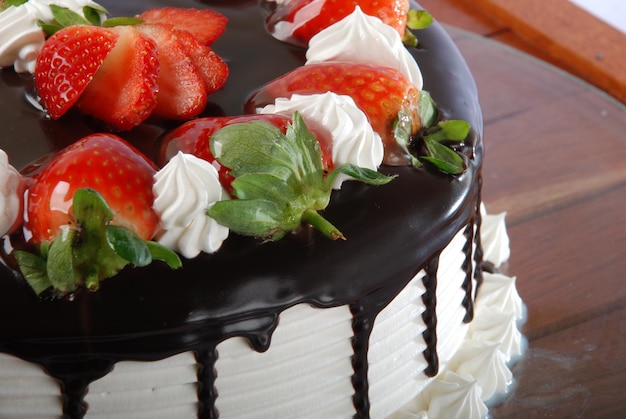 초콜릿과 딸기 케이크
