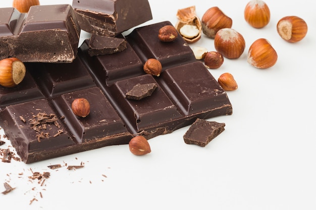 Free photo chocolate bar on plain background