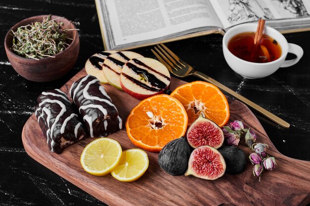 Chocolate brownies with seasonal fruits.