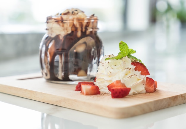 chocolate brownies with vanilla ice-cream