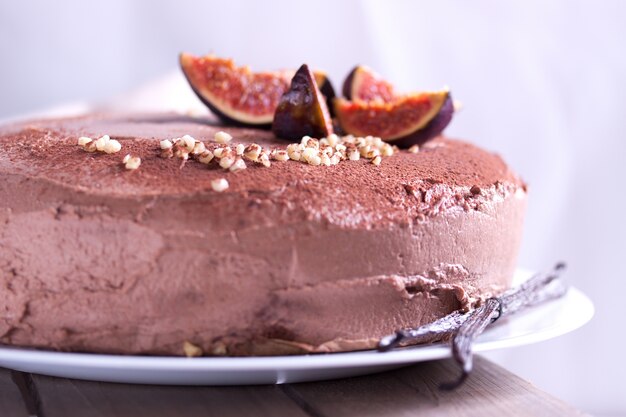 Chocolate cake with figs