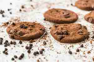 Foto gratuita biscotti al cioccolato