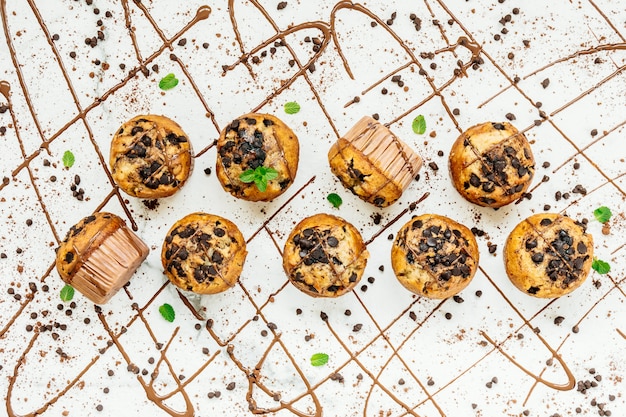 Free photo chocolate chip muffin