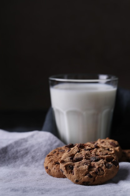 Biscotti al cioccolato con gocce di cioccolato