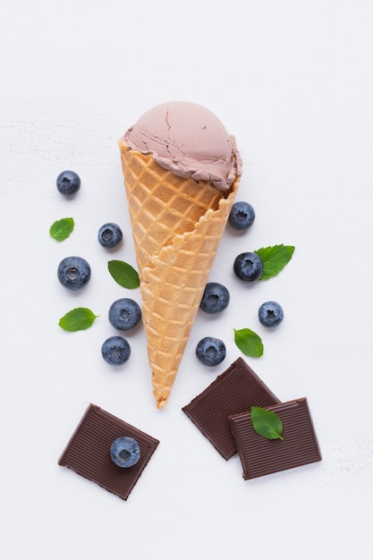 ブルーベリー入りチョコレートアイスクリーム
