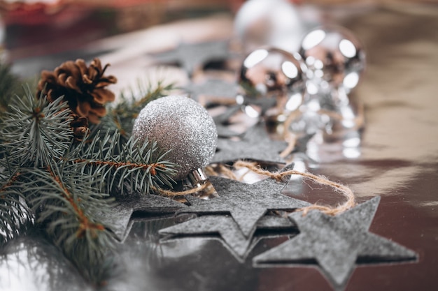 Рождественский фон макет на серебряном фоне