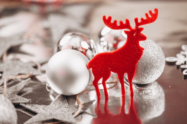 Free photo christmas background layout on silver background