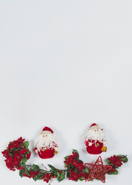 Free photo christmas background with two figures