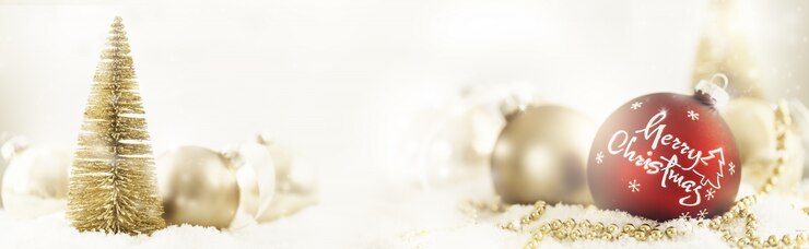 Free Photo christmas balls and tree