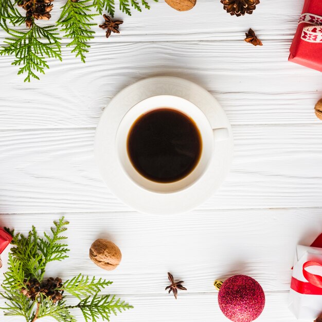 無料写真 ミドルのコーヒーとクリスマスの組成