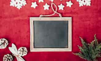 Free photo christmas concept with chalkboard