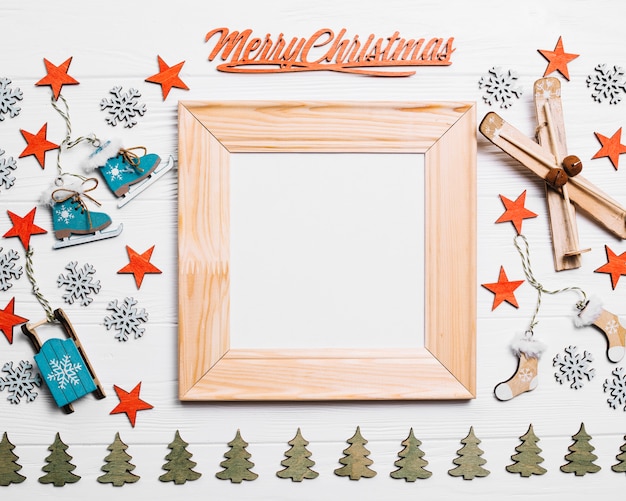 Free photo christmas decoration with frame in middle