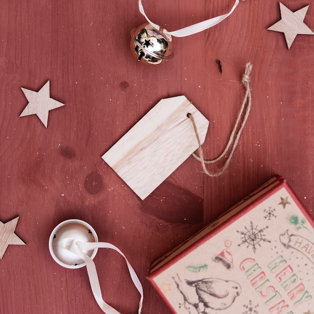 Free photo christmas decoration with tag