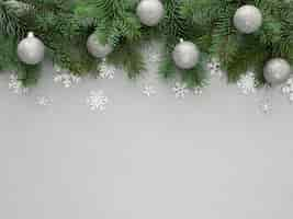 Free photo christmas fir branch with copy space