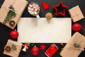 Free photo christmas gifts mock-up with decorations