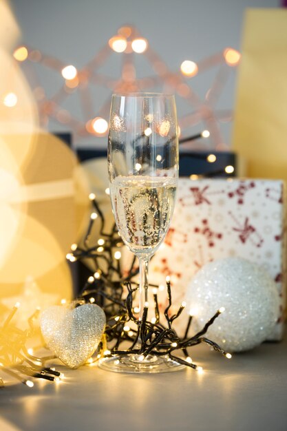 Champagne Toast Images - Free Download on Freepik