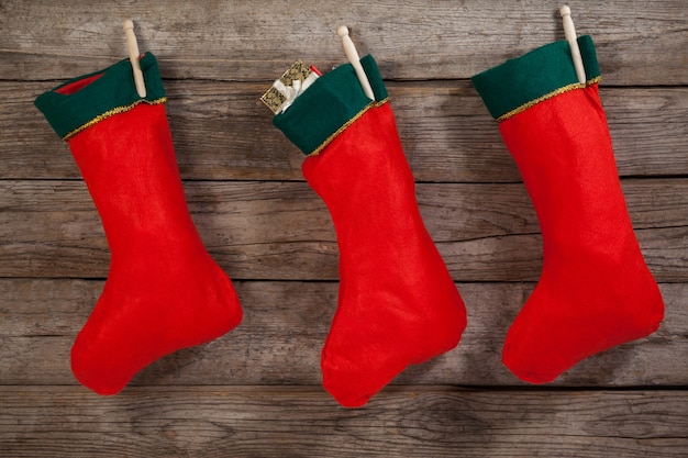 Рождественские носки, висит от веревки