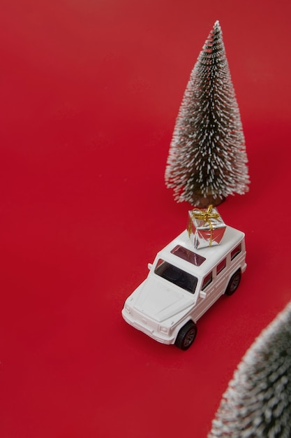 Free photo christmas travel concept with car