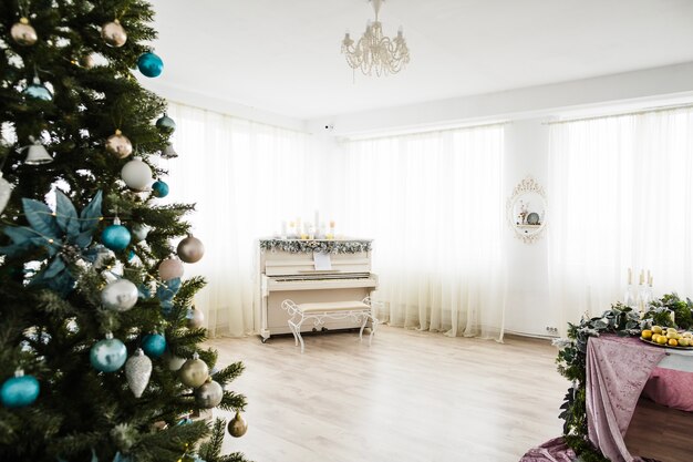 Christmas tree and piano