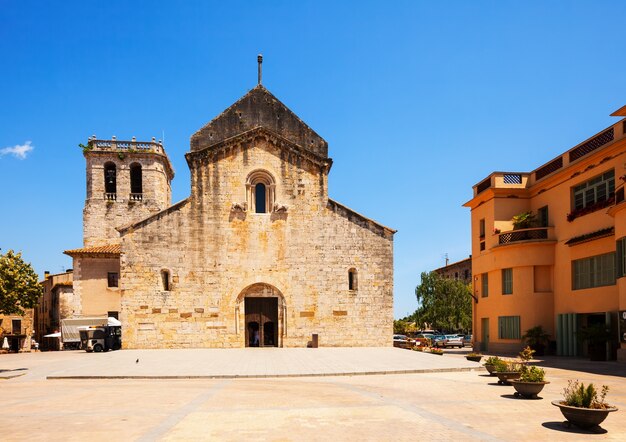 산트 페레 교회. 베 살루. 카탈로니아