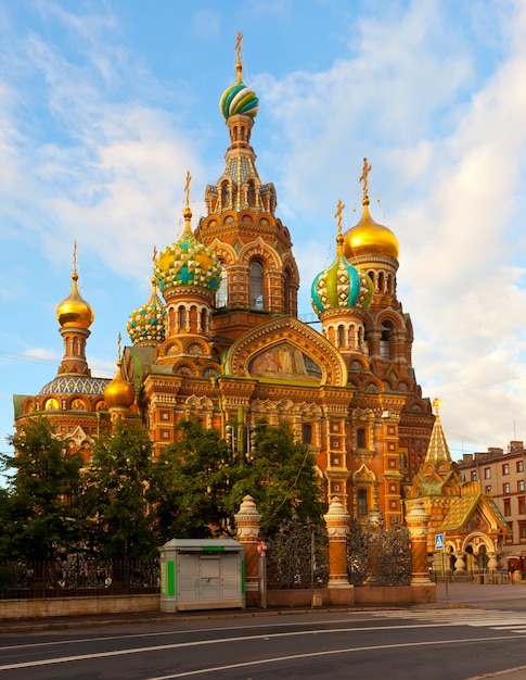 Free photo church of the savior on blood in summer