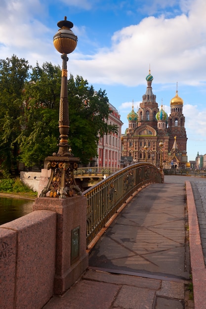 Free photo church of the savior on blood in summer