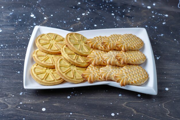 Citrus slice shaped delicious cookies.