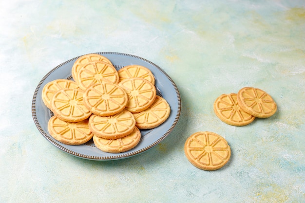 Citrus slice shaped delicious cookies.