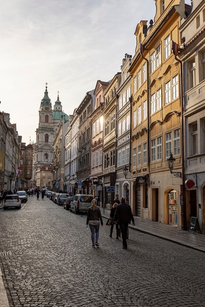 無料写真 プラハのきれいな街の通り