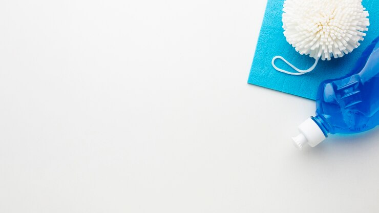 Free Photo cleaning products on plain background