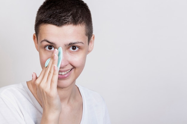 Cleansing facial process with cream 