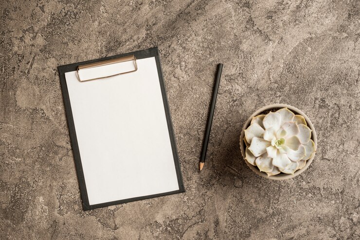 Free Photo clipboard template with business elements