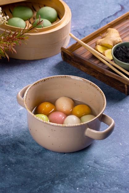 Foto gratuita primo piano su un'appetitosa ciotola tangyuan