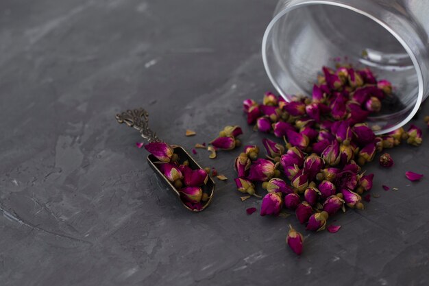 クローズアップの芳香族紫茶芽