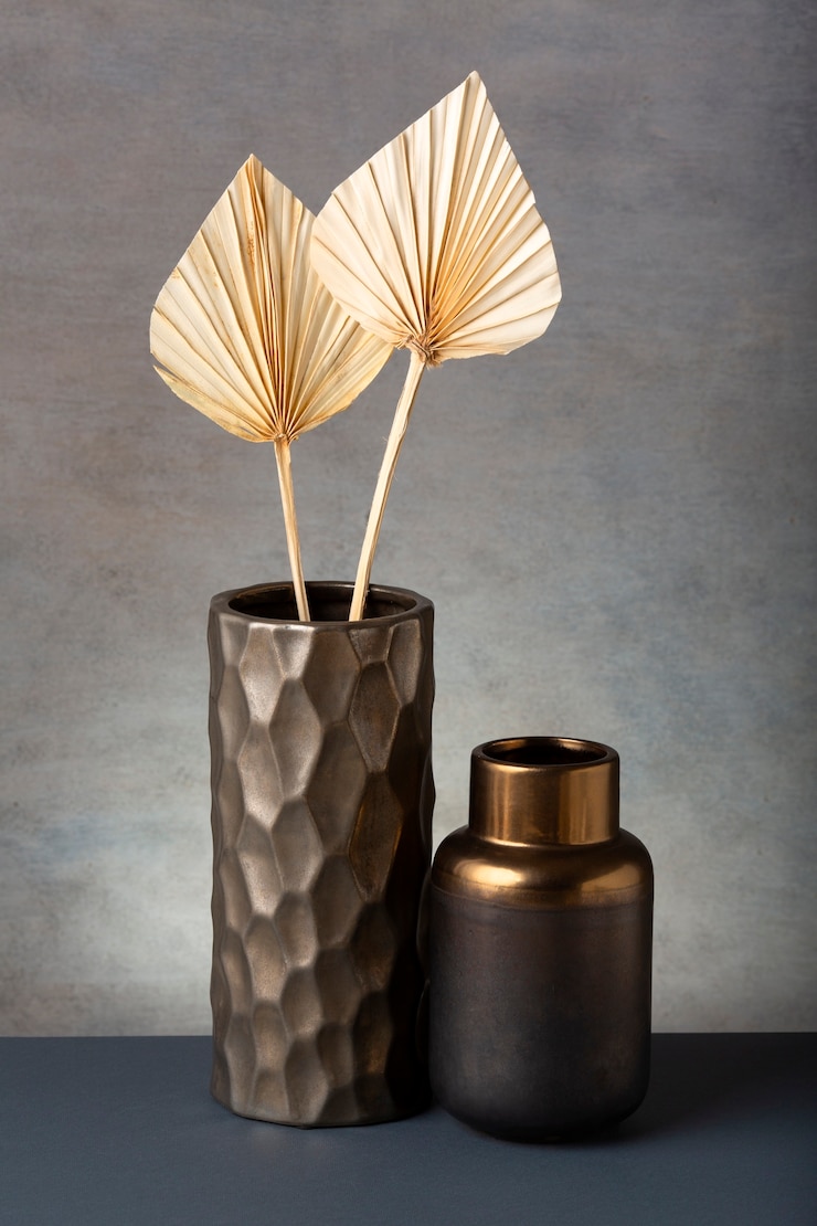 Free Photo close up arrangement of modern vases
